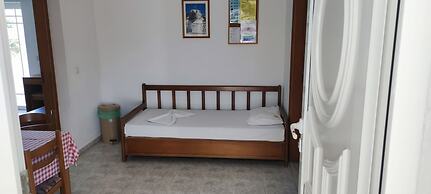 Evi Studios & Apartments Pefkos