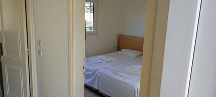 Evi Studios & Apartments Pefkos