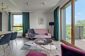 Lion Apartments - Front Park