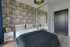 Lion Apartments - Front Park