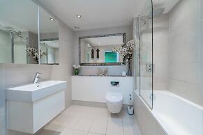 Superb Artists Flat w Free Parking