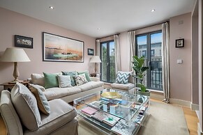 Superb Artists Flat w Free Parking