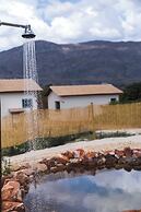 Chale com Lago Natural Exclusivo - Chale Jade