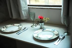 Chale com Lago Natural Exclusivo - Chale Jade