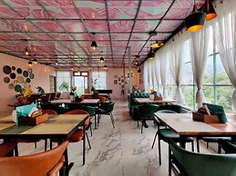 The Bunker House Cafe and Stay