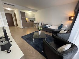 Smart Carrara Apartments