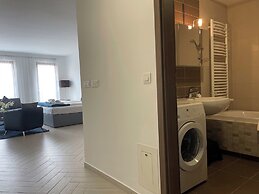 Smart Carrara Apartments