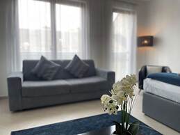 Smart Carrara Apartments