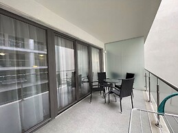 Smart Carrara Apartments