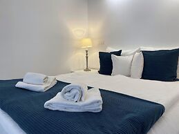 Smart Carrara Apartments