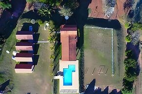 Chácara com 4 Chalés grande piscina