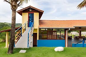 Chácara com 4 Chalés grande piscina