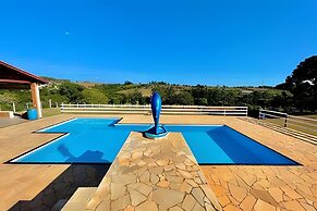 Chácara com 4 Chalés grande piscina