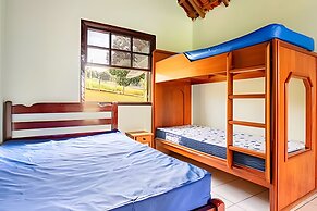 Chácara com 4 Chalés grande piscina