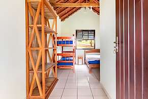 Chácara com 4 Chalés grande piscina