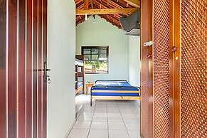 Chácara com 4 Chalés grande piscina