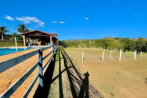 Chácara com 4 Chalés grande piscina