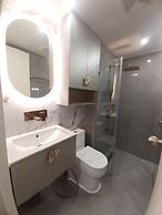 Azure Urban Resort Staycation