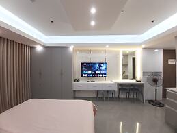 Azure Urban Resort Staycation