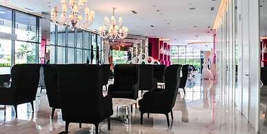 Azure Urban Resort Staycation