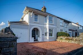 Little Glen - 3 Bedroom Holiday Home - Tenby