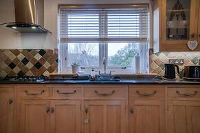 Little Glen - 3 Bedroom Holiday Home - Tenby