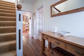 Little Glen - 3 Bedroom Holiday Home - Tenby