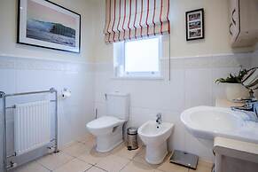 Little Glen - 3 Bedroom Holiday Home - Tenby