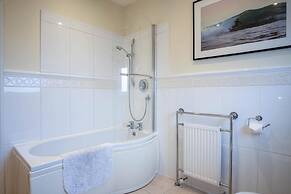 Little Glen - 3 Bedroom Holiday Home - Tenby