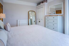 Little Glen - 3 Bedroom Holiday Home - Tenby