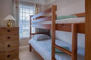 Little Glen - 3 Bedroom Holiday Home - Tenby