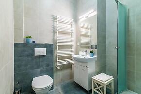 Oak Tree Old Town Apartments