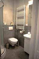 Oak Tree Old Town Apartments