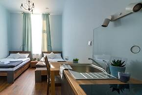 Oak Tree Old Town Apartments