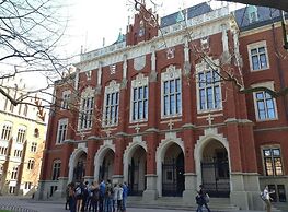 Oak Tree Old Town Apartments