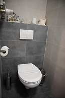 Oak Tree Old Town Apartments