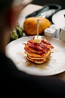 Oak Tree Old Town Apartments