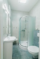 Oak Tree Old Town Apartments