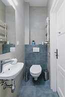 Oak Tree Old Town Apartments