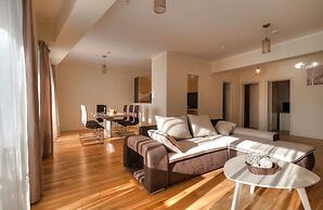 Sea View Apartments MonteBook