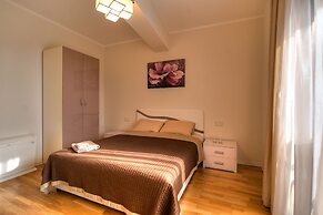 Sea View Apartments MonteBook