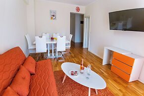 Sea View Apartments MonteBook