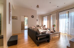 Sea View Apartments MonteBook