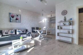 Sea View Apartments MonteBook