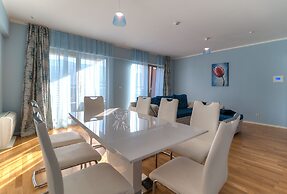 Sea View Apartments MonteBook