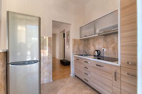 Sea View Apartments MonteBook