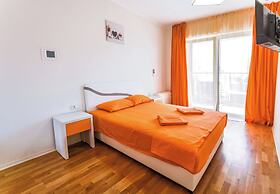 Sea View Apartments MonteBook