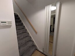 1-bed Home for 2, Parking, Garden & Great Location