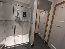 1-bed Home for 2, Parking, Garden & Great Location