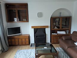 1-bed Home for 2, Parking, Garden & Great Location